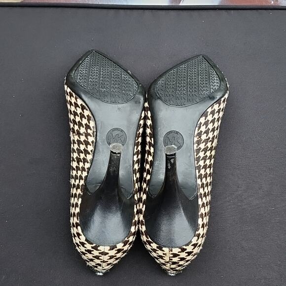 MICHEAL KORS ELISA HOUNDSTOUCH CALF HAIR LEATHER HEELS WOMAN'S SIZE 7 GUC - Picture 14 of 16